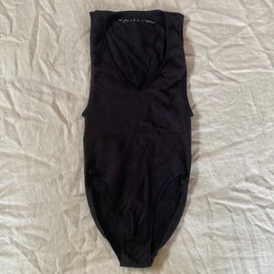 Out from under seamless bodysuit XS